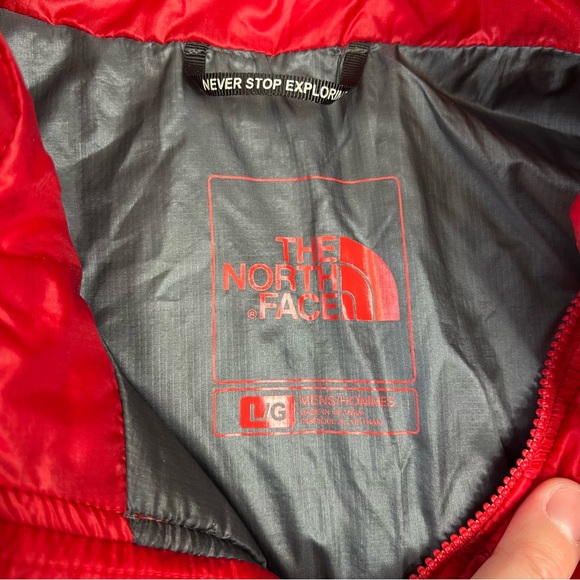 North Face Vest Mens Large Red ThermoBall Insulated Packable Puffer Outdoors Zip - Picture 4 of 11